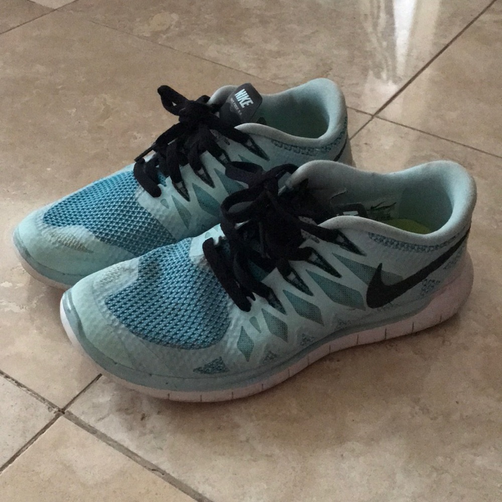 Blue Nike free runs size 8.5